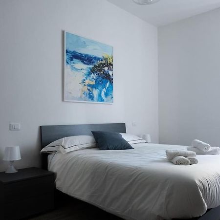 Private Room: The Port Apartment Scirocco Livorno Exteriör bild
